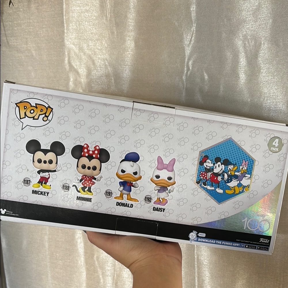 🦋Funko Pop! Disney 100 Mickey, Minnie, Donald & Daisy Vinyl Figures - Picture 4 of 4